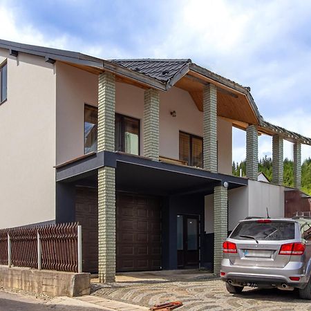Hotel Zeleniy Bir Bukovel Esterno foto