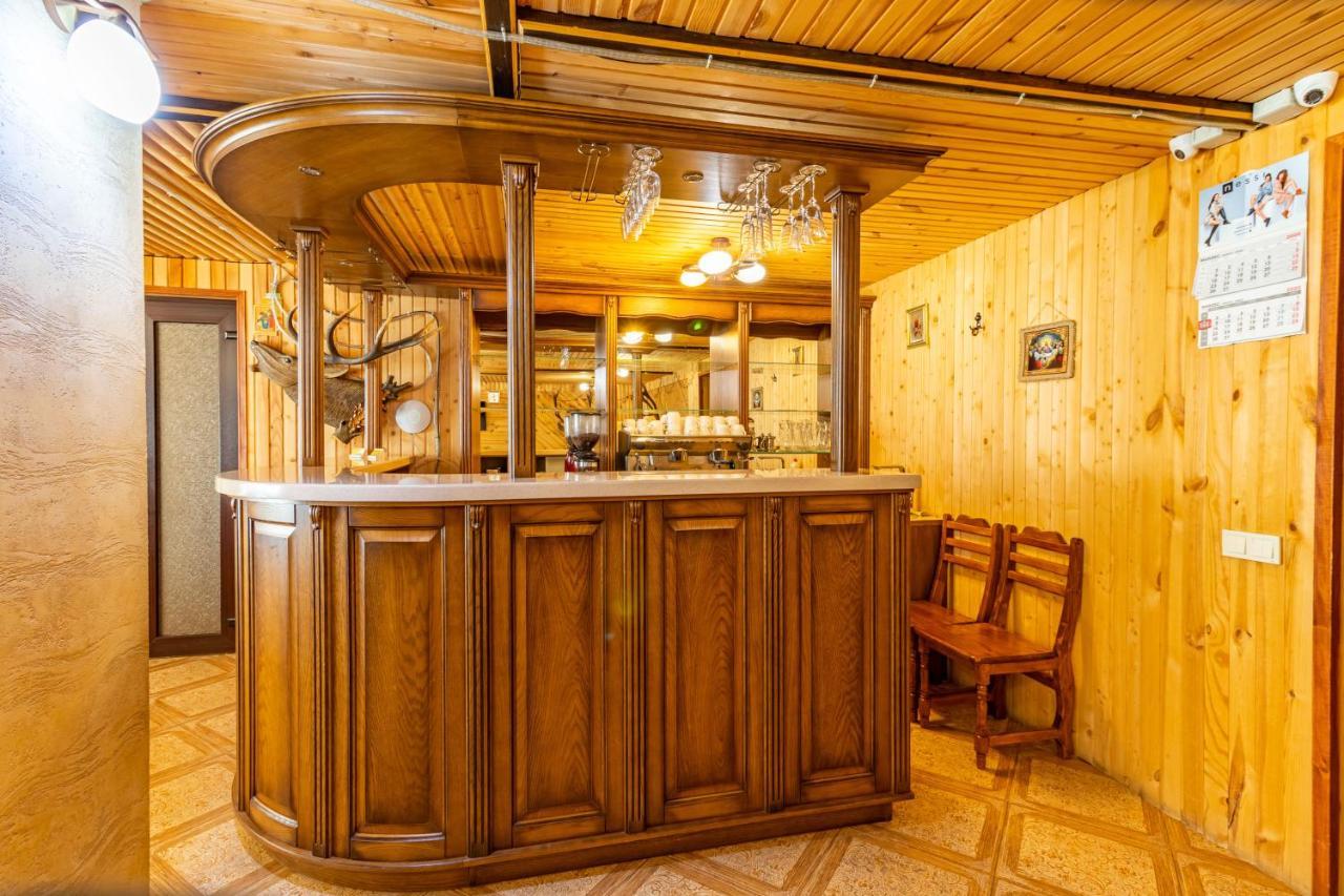 Hotel Zeleniy Bir Bukovel Esterno foto