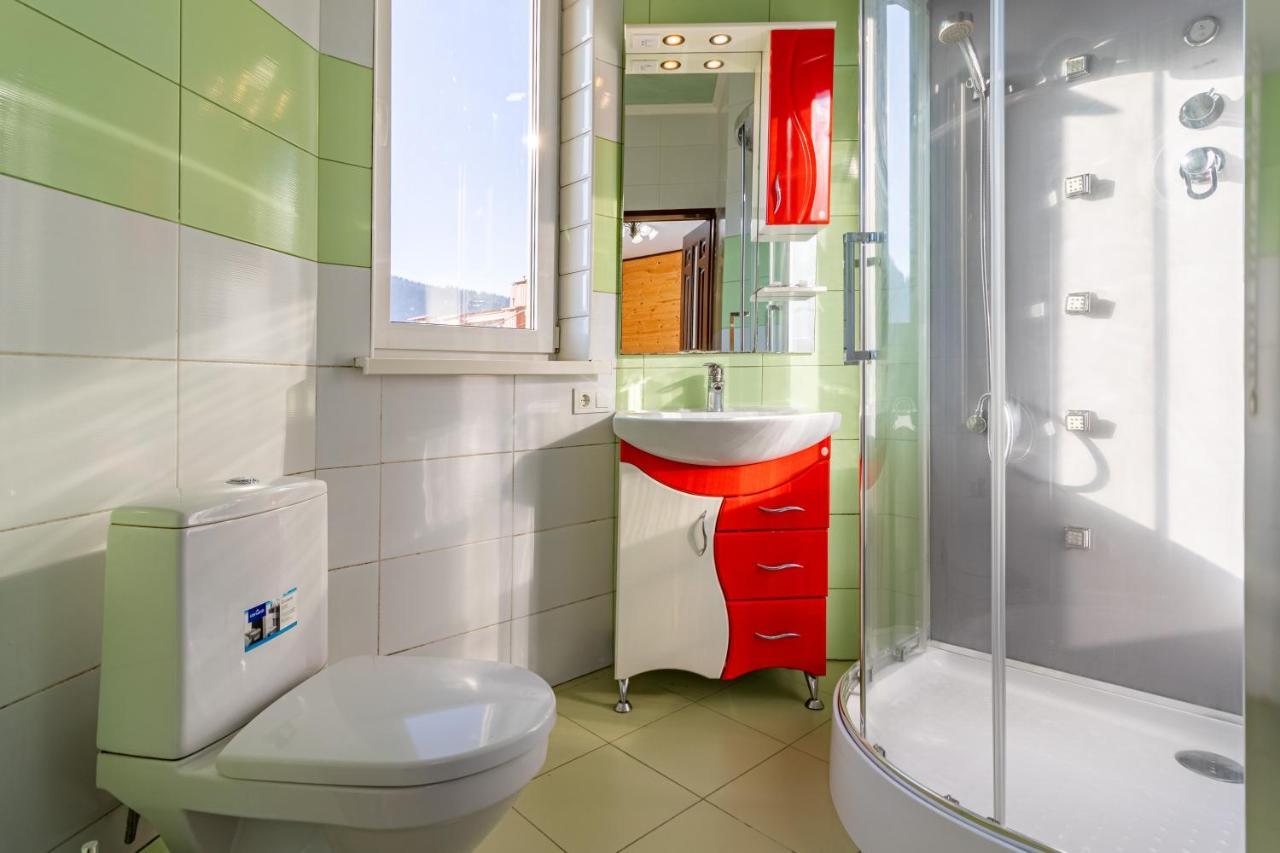 Hotel Zeleniy Bir Bukovel Esterno foto