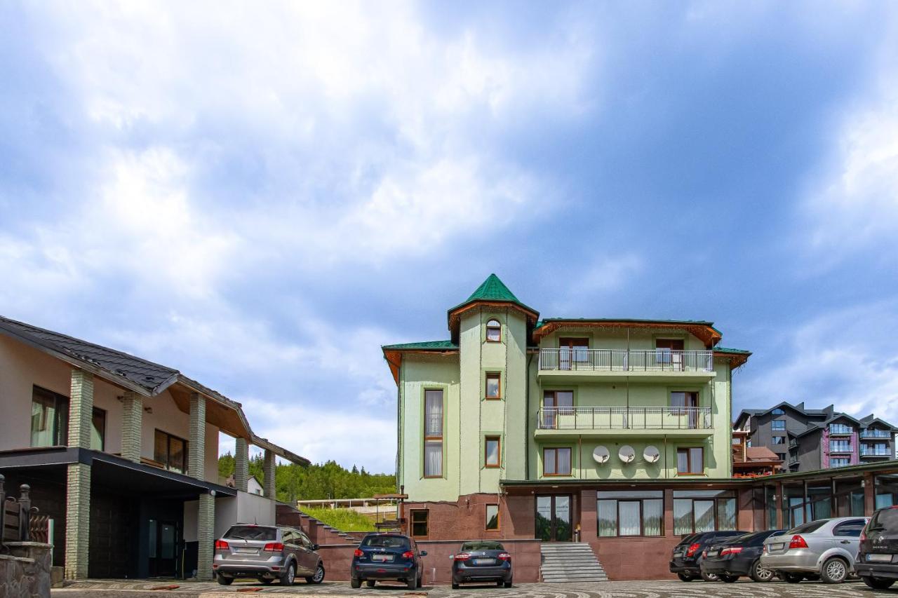 Hotel Zeleniy Bir Bukovel Esterno foto