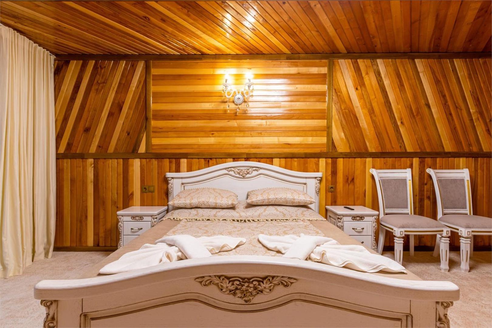 Hotel Zeleniy Bir Bukovel Esterno foto