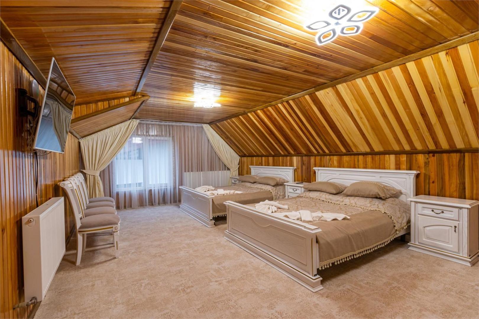Hotel Zeleniy Bir Bukovel Esterno foto